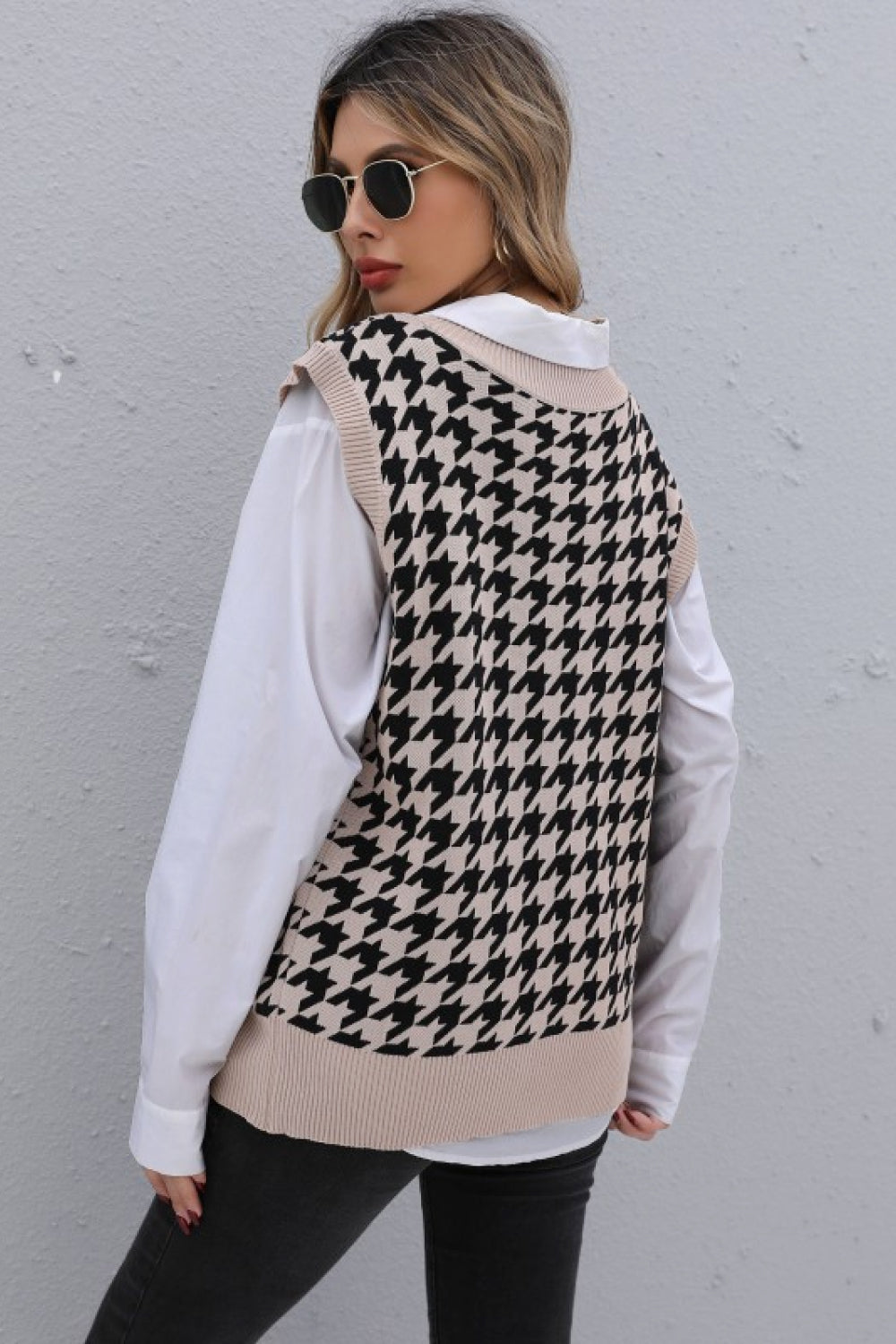 Houndstooth V-Neck Knit Vest